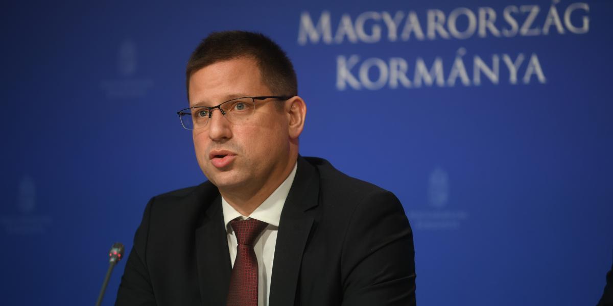 Gulyás Gergely Magyar Péter lóg 47 ezer forinttal nem fizette be a