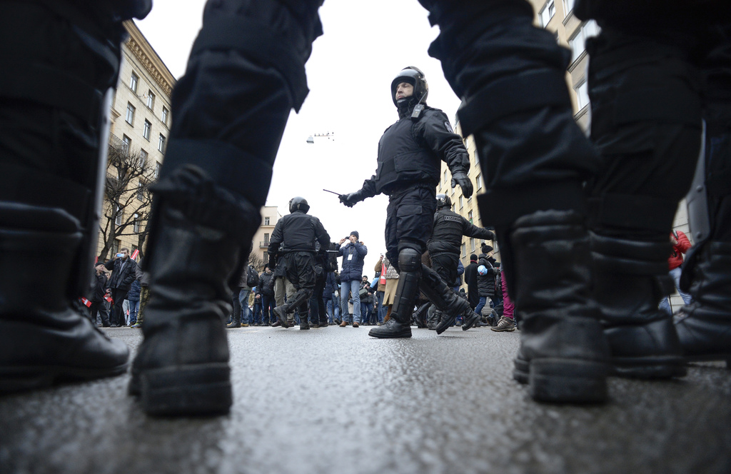 Rohamrendőrök a szintén január 28-án, Szentpéterváron tartott ellenzéki tüntetésen. Fotó: OLGA MALTSEVA / AFP