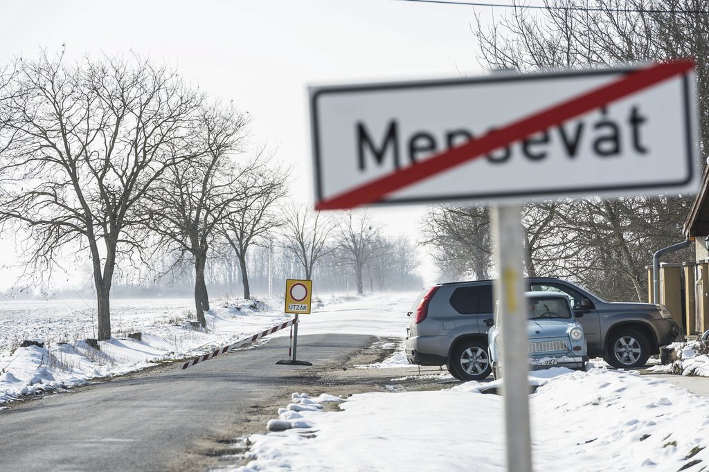 Vas megyében Mersevát és Kemenesszentmárton között február 24-én is utakat kellett lezárni - MTI Fotó: Bodnár Boglárka