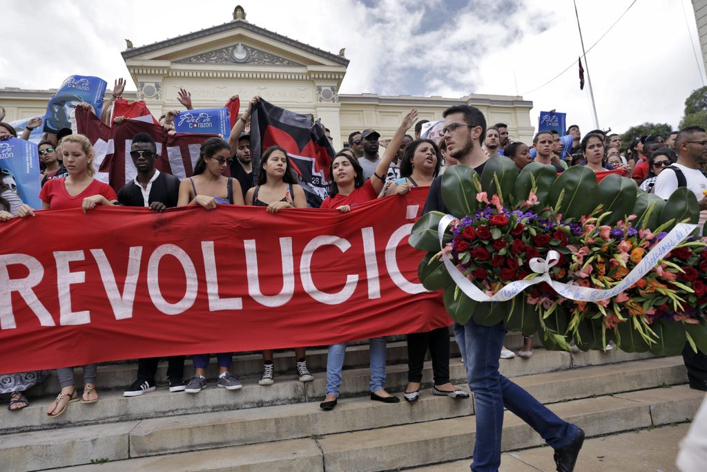 A Havanna Egyetem diákjai gyászolják Castrót FOTÓ: EUROPRESS/GETTY IMAGES/SVEN CREUTZMANN
