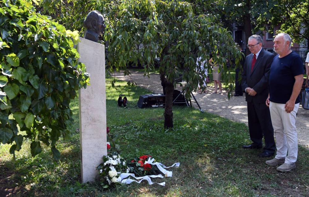 Népszava Polt Péter felesége fogja ellenőrizni, ki hogy ...