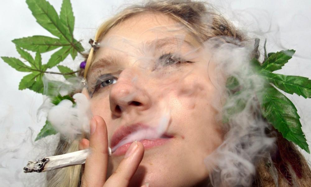 курение марихуаны женщинами