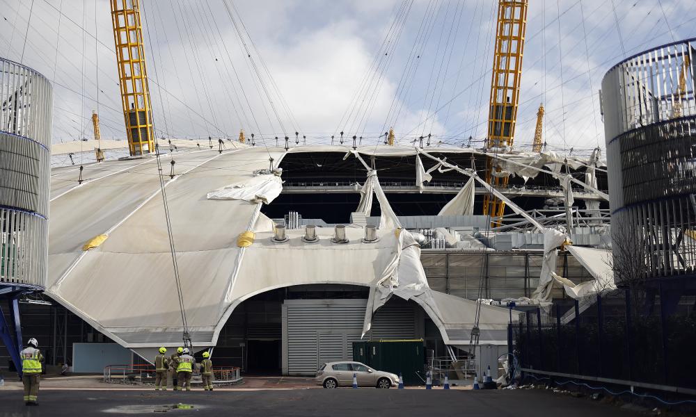 A storm unseen for decades devastated Britain (video)