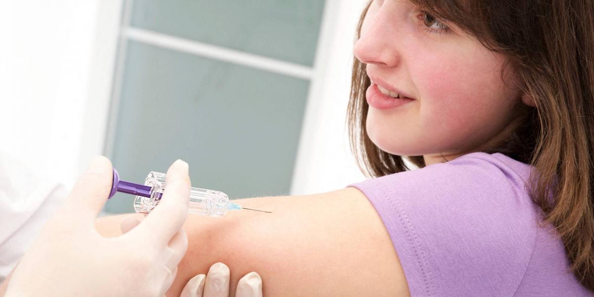 Európai Rákellenes Kódex - Mennyire biztonságos a humán papillomavírus (HPV) elleni oltás?