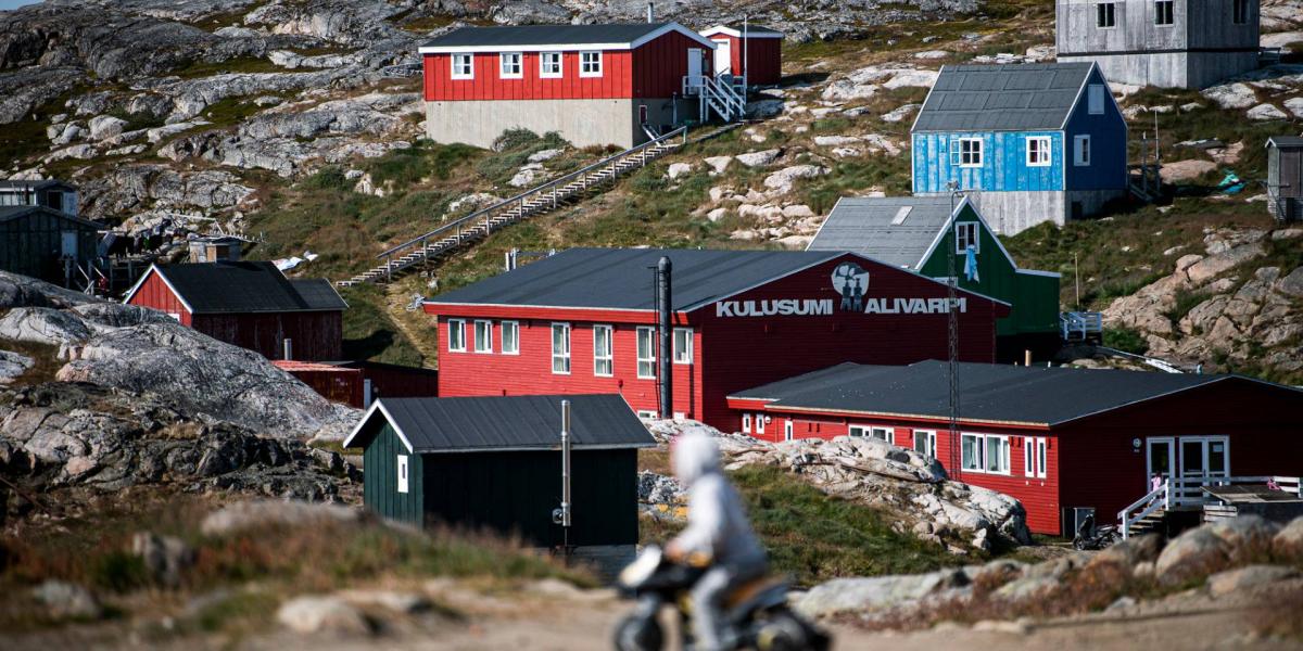 Az északi sarkvidék gazdag földgázban és olajban is ezért is fordult a figyelem Grönland felé