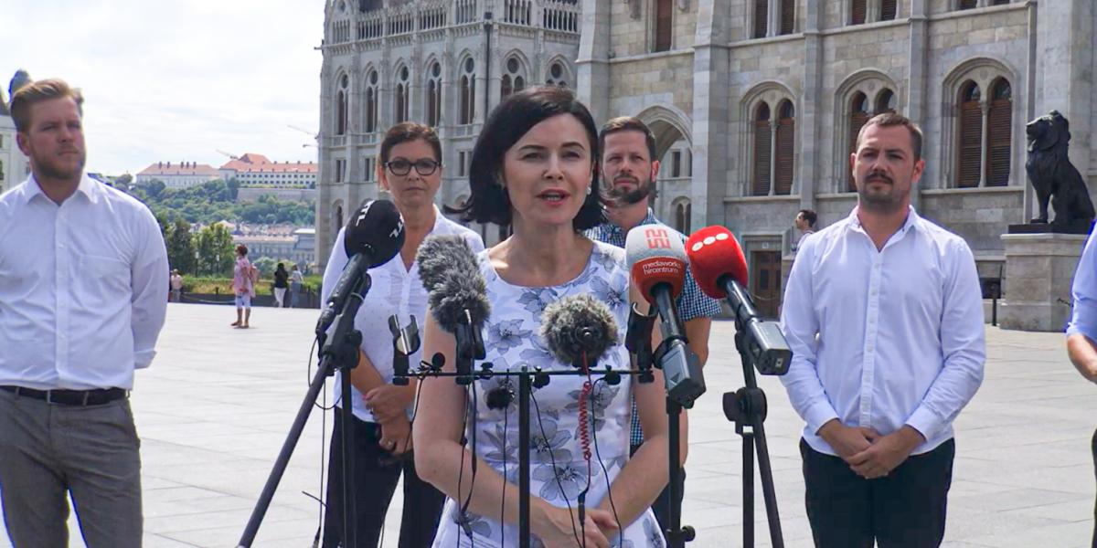 Rendkívüli parlamenti ülést hívna össze az ellenzék a gazdaság és Magyarország súlyos állapota miatt