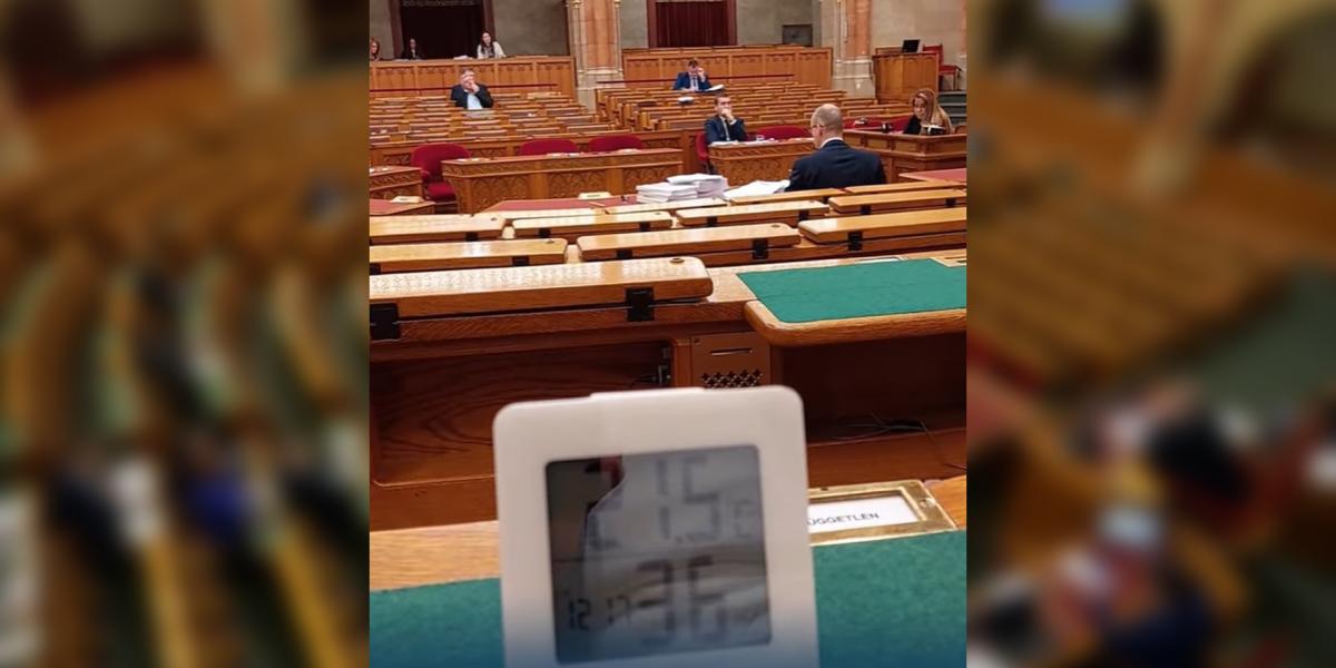 Sajtóiroda: a parlamenti üléstermet a képviselők melegítik