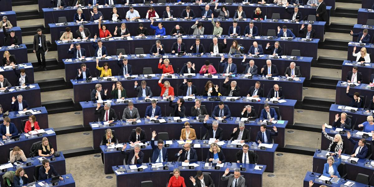 Az EP sem adna pénzt a magyar kormánynak, de az önkormányzatoknak, civil szervezeteknek igen