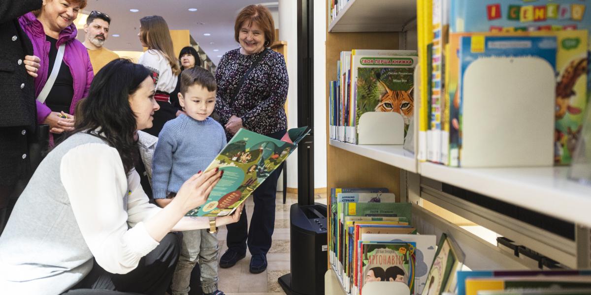 Sok a gyerekkönyv, a kicsik számára fontosabb az anyanyelvi irodalom