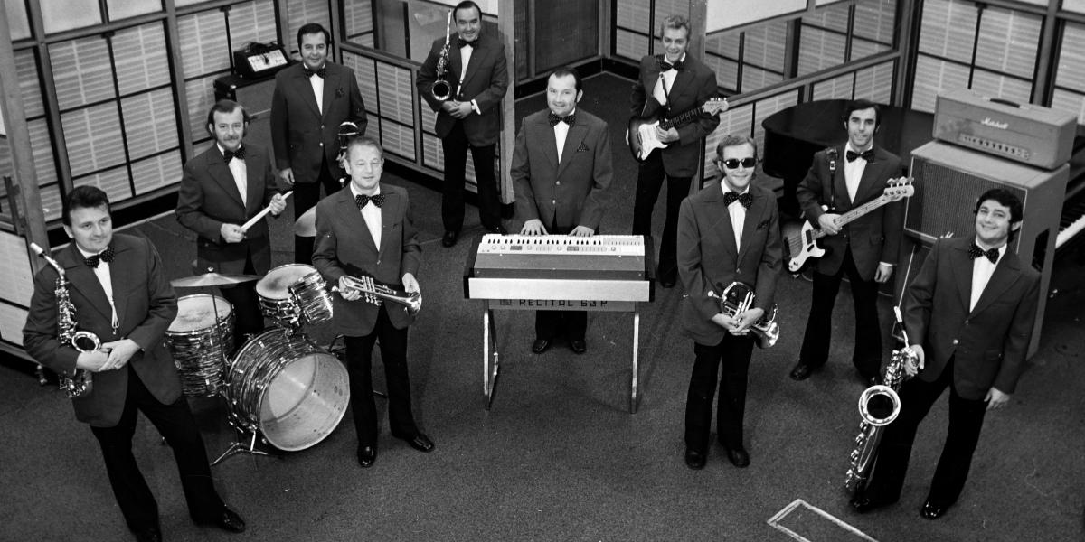 A hatvan éve alakult Stúdió 11 zenekar eredeti felállásban. Volt három szaxofon, két-két harsona, trombita és zongora, továbbá bőgő és dob