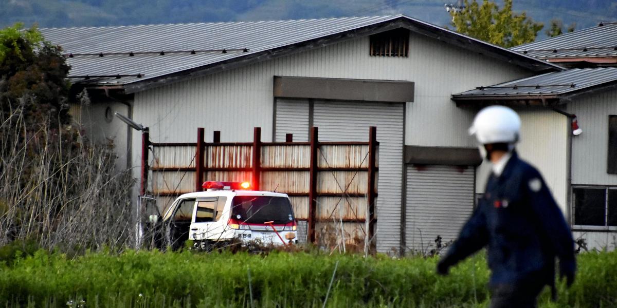 Az épület, ahol a támadó elbarikádozta magát