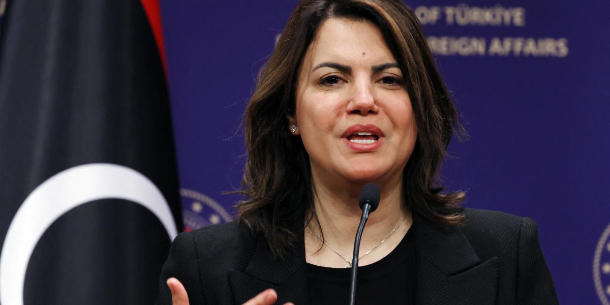 Botrány lett a „történelmi” találkozóból, felfüggesztették a líbiai külügyminisztert