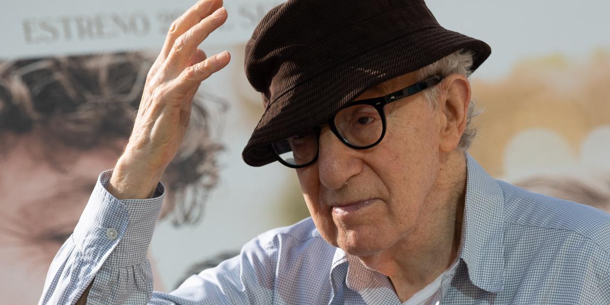 Woody Allen videóban köszönte meg Kern Andrásnak, hogy 40 éve szerepel az ő darabjában