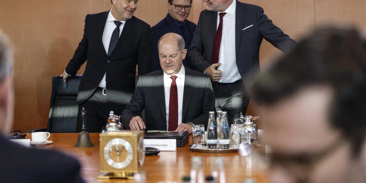 Ilyen költségvetési kihívás előtt, mint amivel Olaf Scholz koalíciós kabinetje néz szembe, német kormány még nem állt