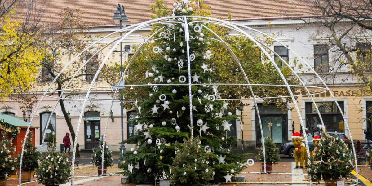 A viharsarki városban tavaszi időben készülődtek advent első vasárnapjára