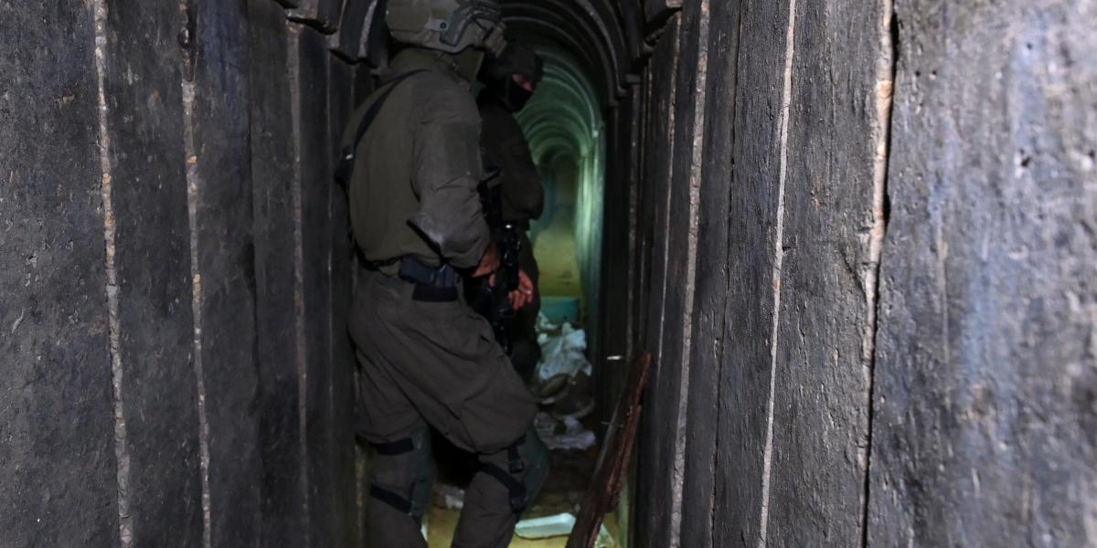 Aknák százait találta az izraeli hadsereg a gázai alagutakban