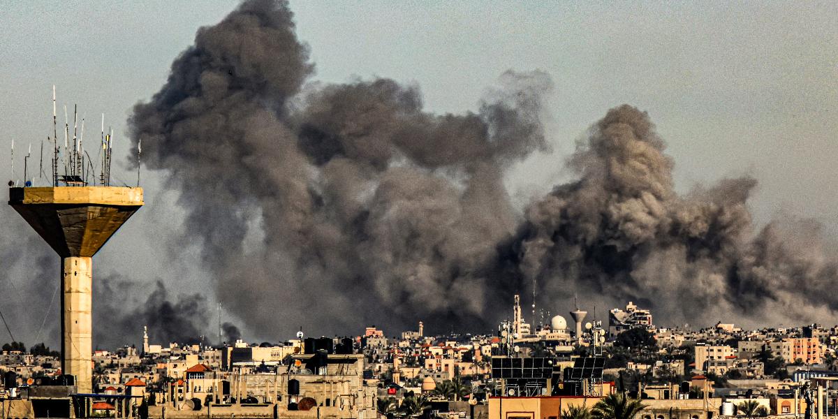 Nem sikerült megegyezni a túszokról, rákapcsolt a bombázásokra az izraeli hadsereg a Gázai övezetben