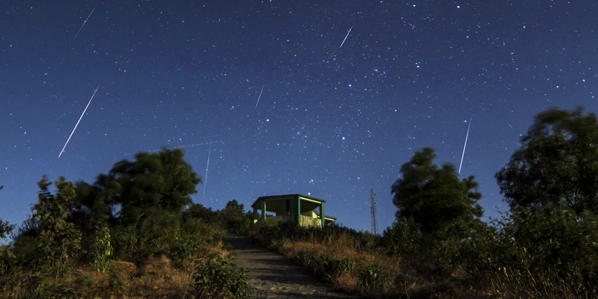 Óránként akár 120 hullócsillagot is meg lehet számolni a Geminidák meteorraj érkezésével