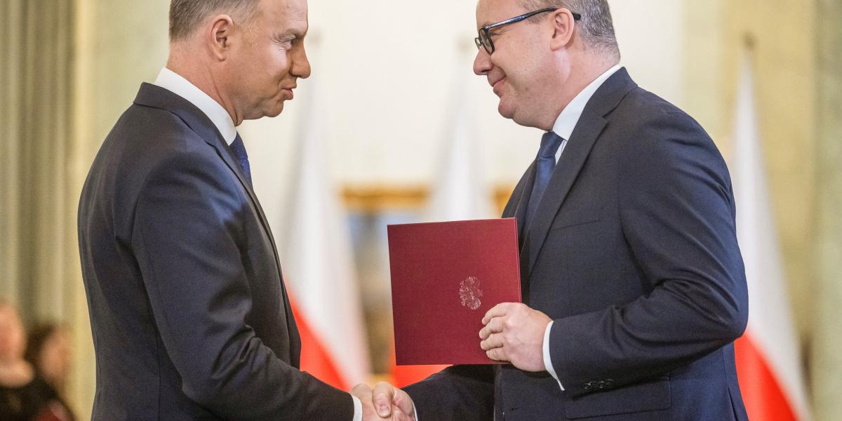 Andrzej Duda államfő célja, hogy fenntartsa a politikai feszültséget, ami a volt kormánypártnak kedvez