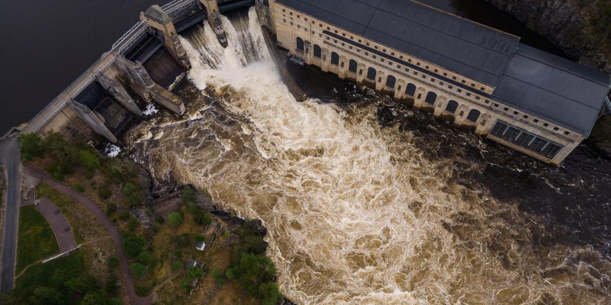 Vízi erőmű a norvégiai Askimban. Az ország szinte a teljes áramszükségletét vízenergiából állítja elő