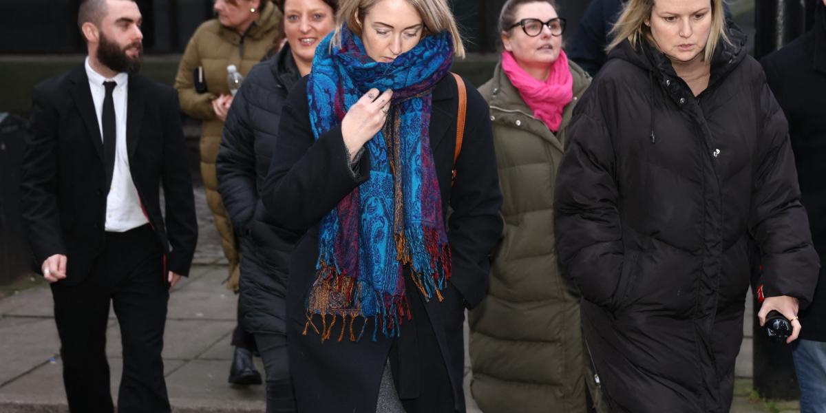 Esther Gheyt, Brianna anyját (bal oldalon) lesújtotta, hogy lányát az ölte meg, akiről azt hitte, hogy a barátja, akiben megbízott