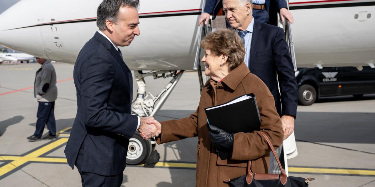 Csalódtak a Budapestre érkező amerikai szenátorok, de remélik, hogy az Orbán-kormány érti a célzást Csalódtak a Budapestre érkező amerikai szenátorok, de remélik, hogy az Orbán-kormány érti a célzást