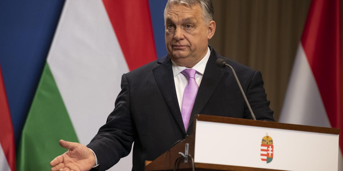 Orbán Viktor a KRÉTA-n keresztül büszkélkedett az új tarifarendszerrel a szülőknek