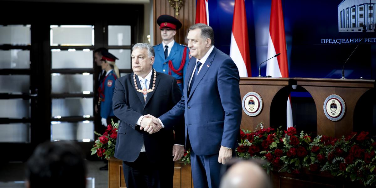 Milorad Dodik gave Viktor Orbán an award that Vladimir Putin received a year ago