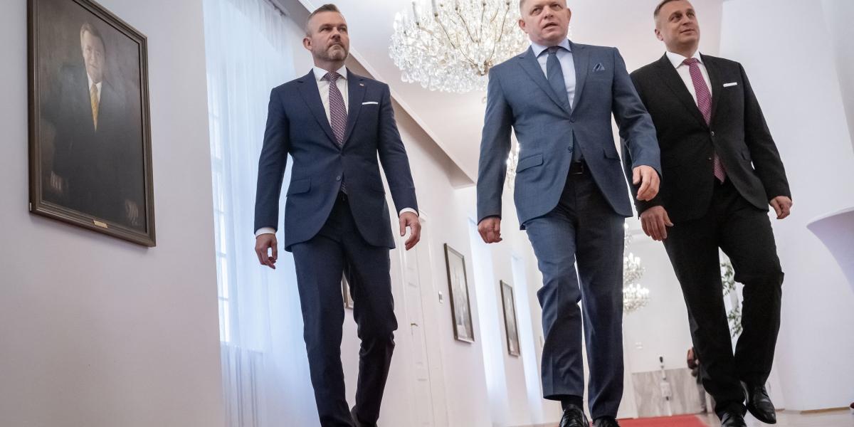 A javaslatról a Peter Pellegrini, Robert Fico és Andrej Danko alkotta koalíciós tanács fog tárgyalni