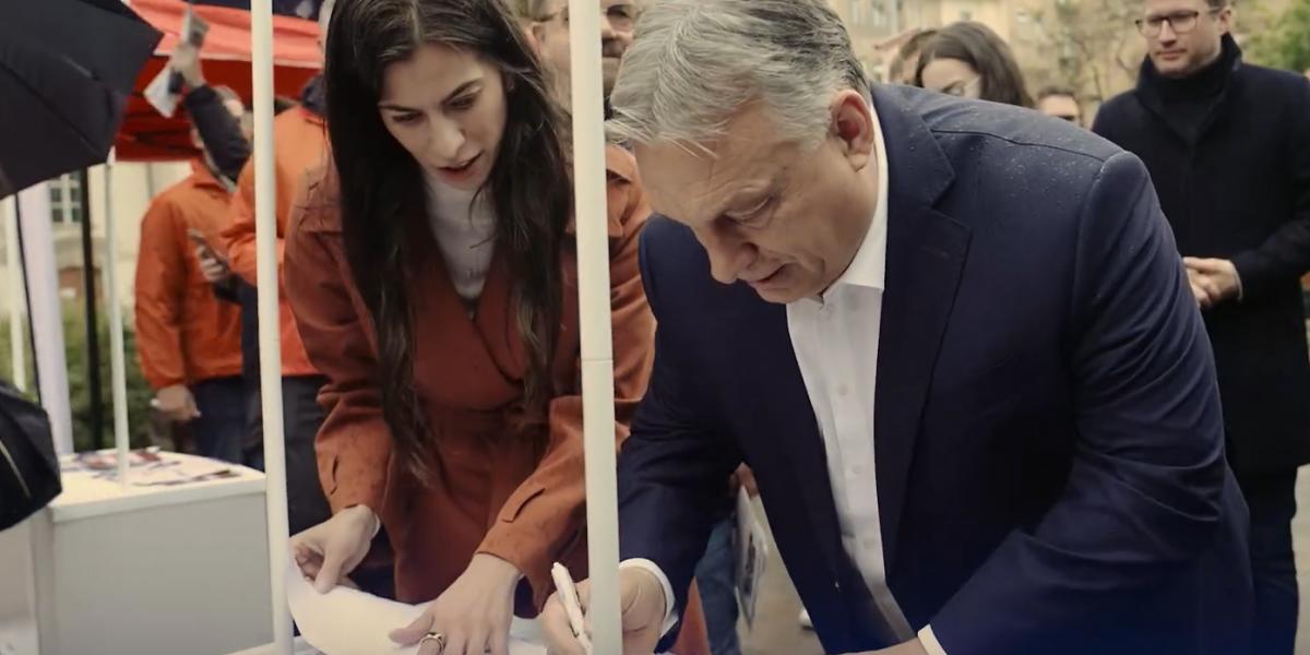 Orbán Viktor most a Batthyány téren bukkant fel titkos kampánykörútján