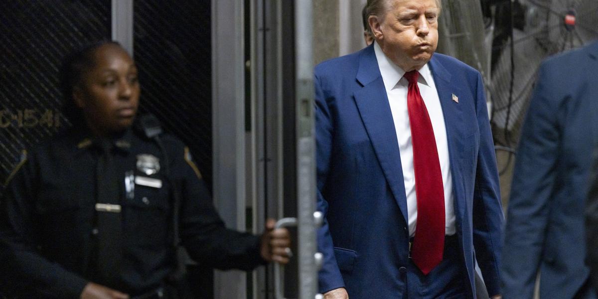 Börtönt helyezett kilátásba Donald Trumpnak egy bíró, és 9000 dollár bírságot szabott ki rá