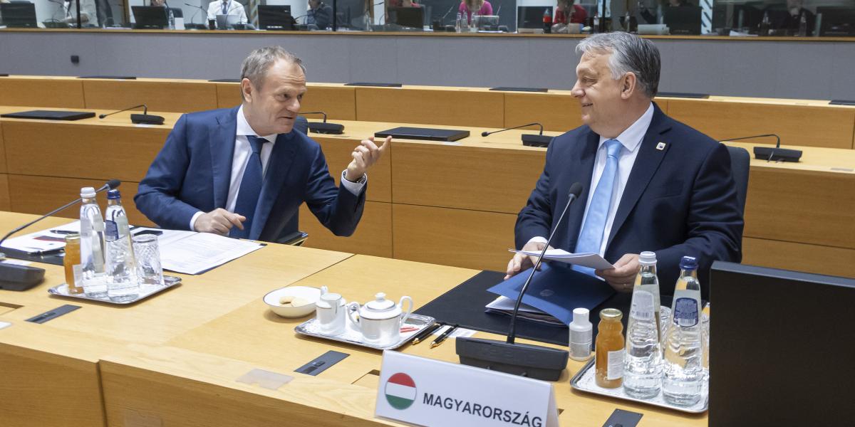 Magyarország tényleg magára marad, az Európai Bizottság kész lezárni a Lengyelország ellen indított 7. cikk szerinti eljárást