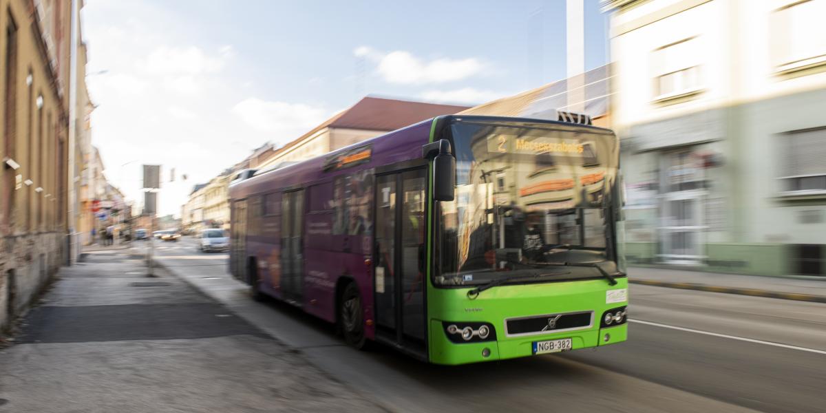 Volvo busz Pécsett - Korábbi felvétel 
