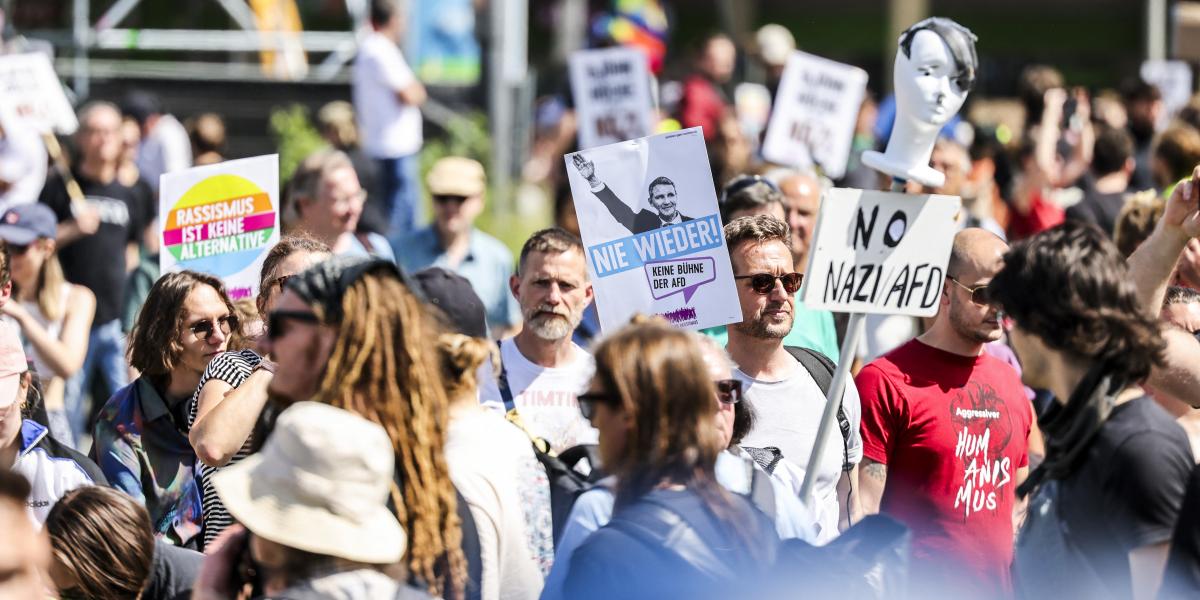 Sokan aggódnak a demokráciáért Németországban, ahol gyakoriak az AfD elleni tüntetések