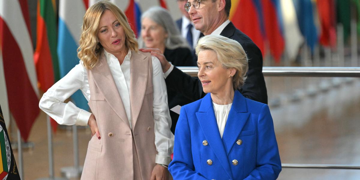 Giorgia Meloni olasz miniszterelnök, Ulf Kristersson  svéd kormányfő ls Ursula von der Leyen bizottsági elnök 2024. október 16-án