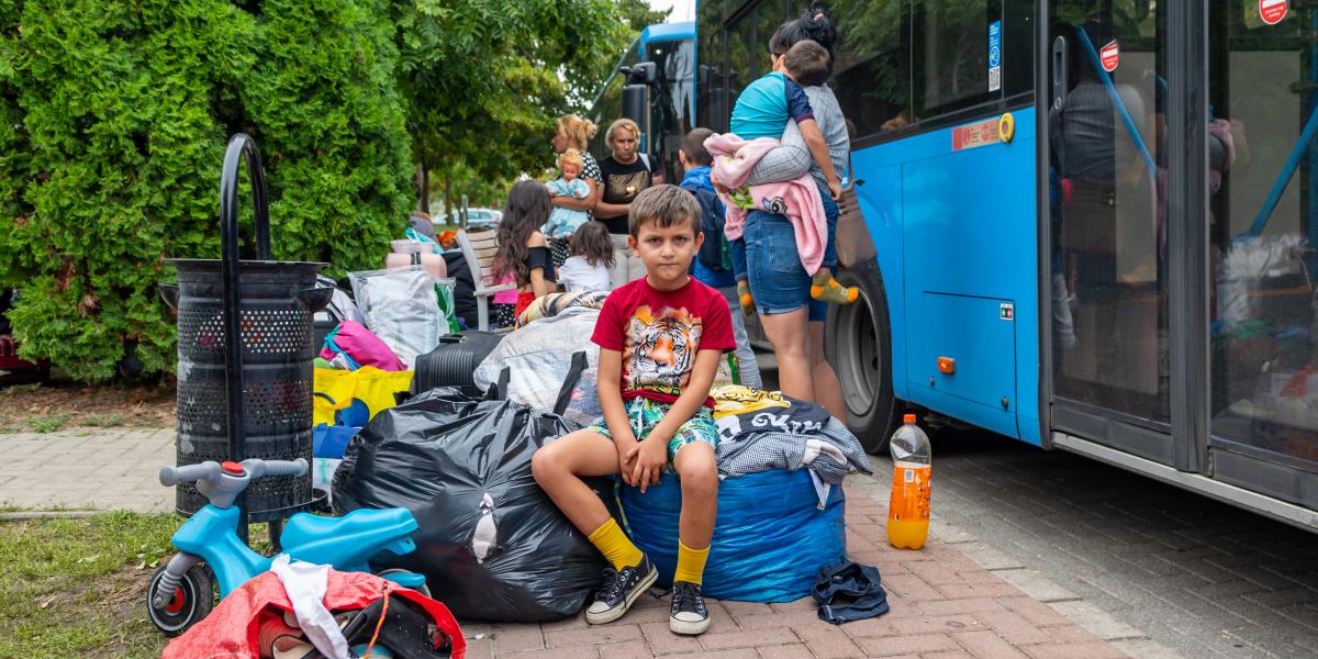 Főleg nőket és gyerekeket tettek utcára a kormány döntése miatt