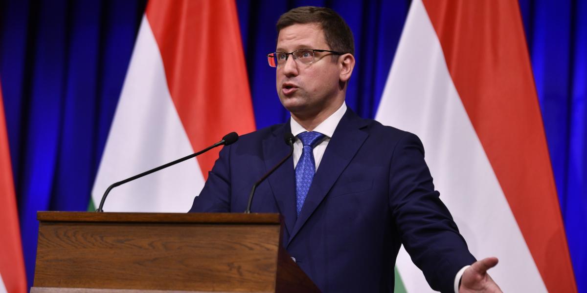 Gulyás Gergely megerősítette, politikai menedékjogot kapott Magyarországon Marcin Romanowski volt lengyel miniszterhelyettes