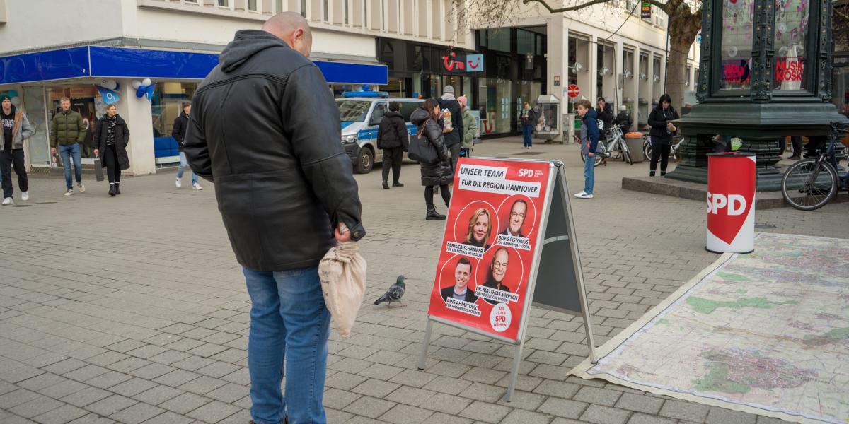 SPD-kampánystand Hannover belvárosában. 