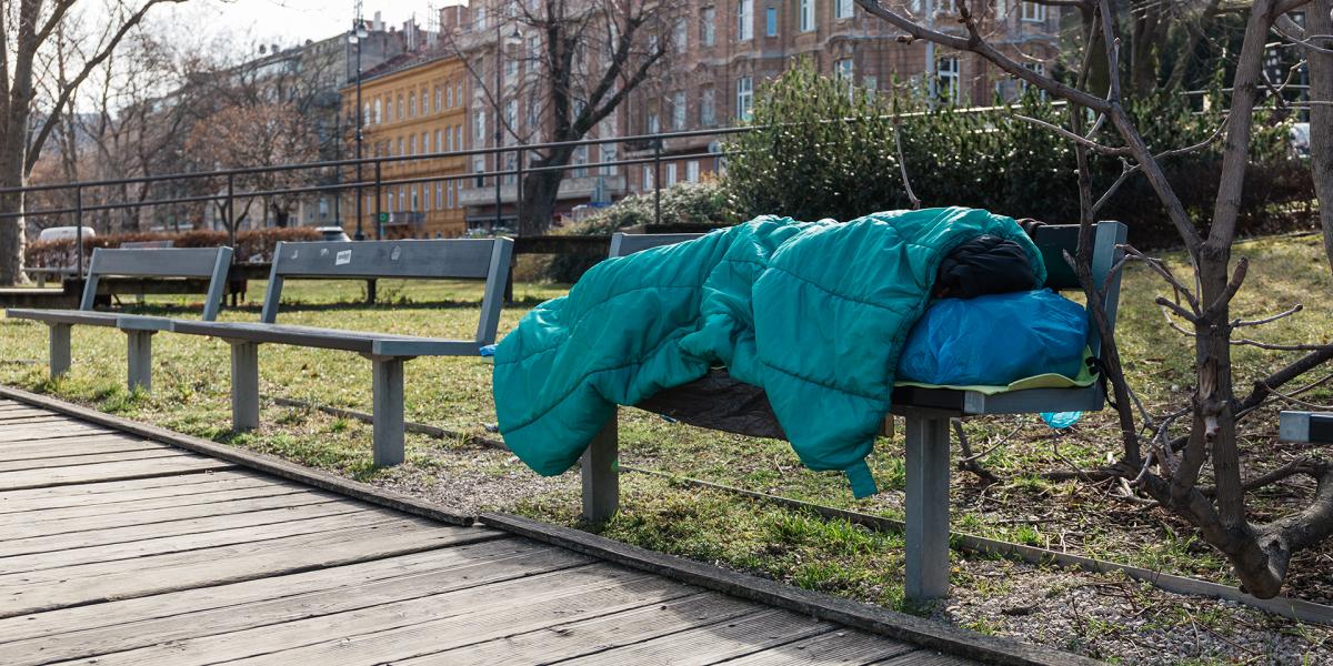 Rács mögé kerül egy hajléktalan, aki fizetés nélkül evett áruházakban