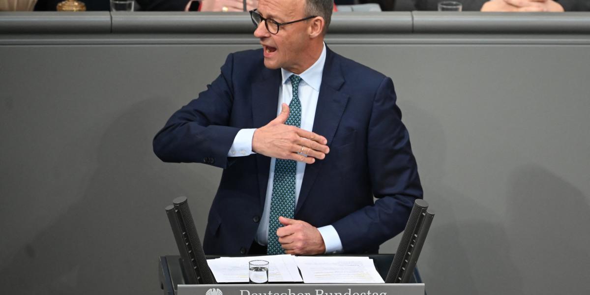 Friedrich Merz felszólal a Bundestagban február 11-én 