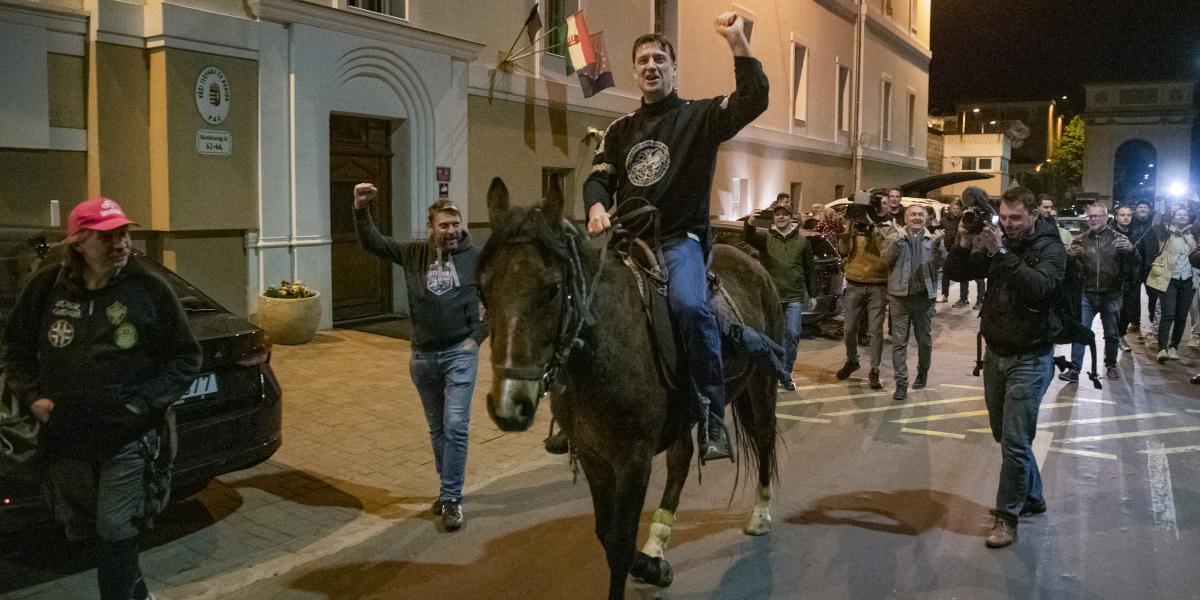 Budaházy György szabadon engedését a Mi Hazánk győzelemként ünnepelte, az általános amnesztiáról szóló petíciót a párt határozottan ellenzi