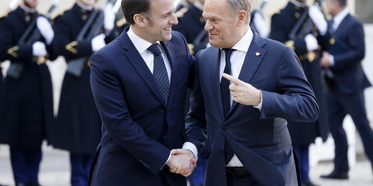 Emmanuel Macron térségünkből Donald Tusk lengyel kormányfőt fogadta