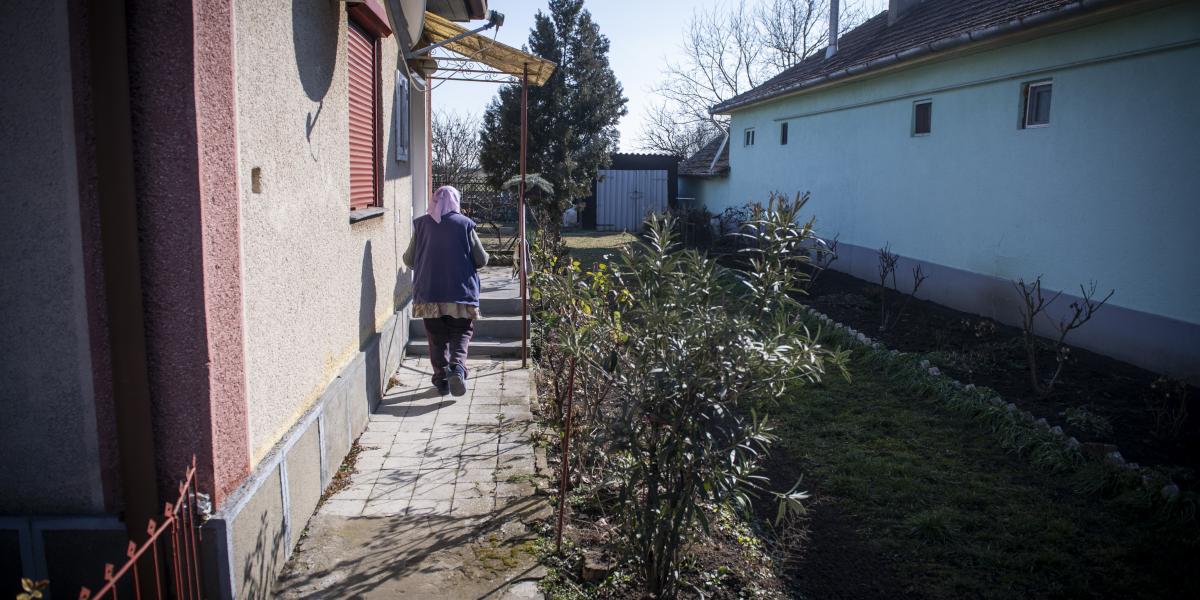 „A szegénységünk nem a mi szégyenünk” – Inkább óvakodnak a házfelújítástól a vidéki magyar nyugdíjasok