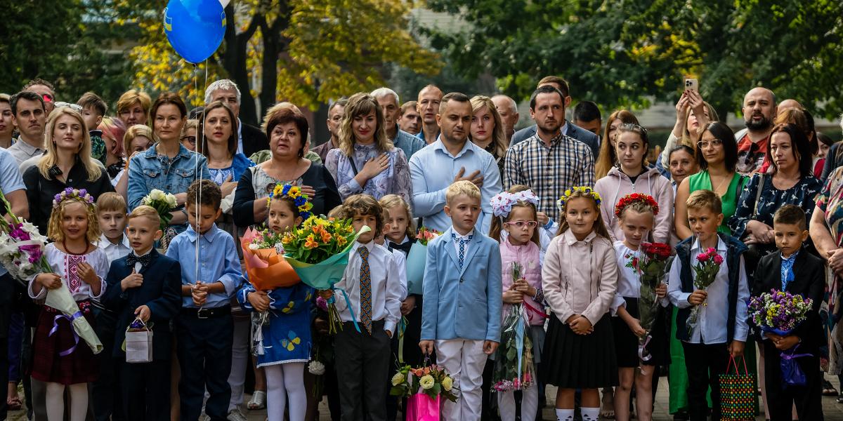 Bucsai gyerekek nyaraltatásához kér segítséget Baranyi Krisztina