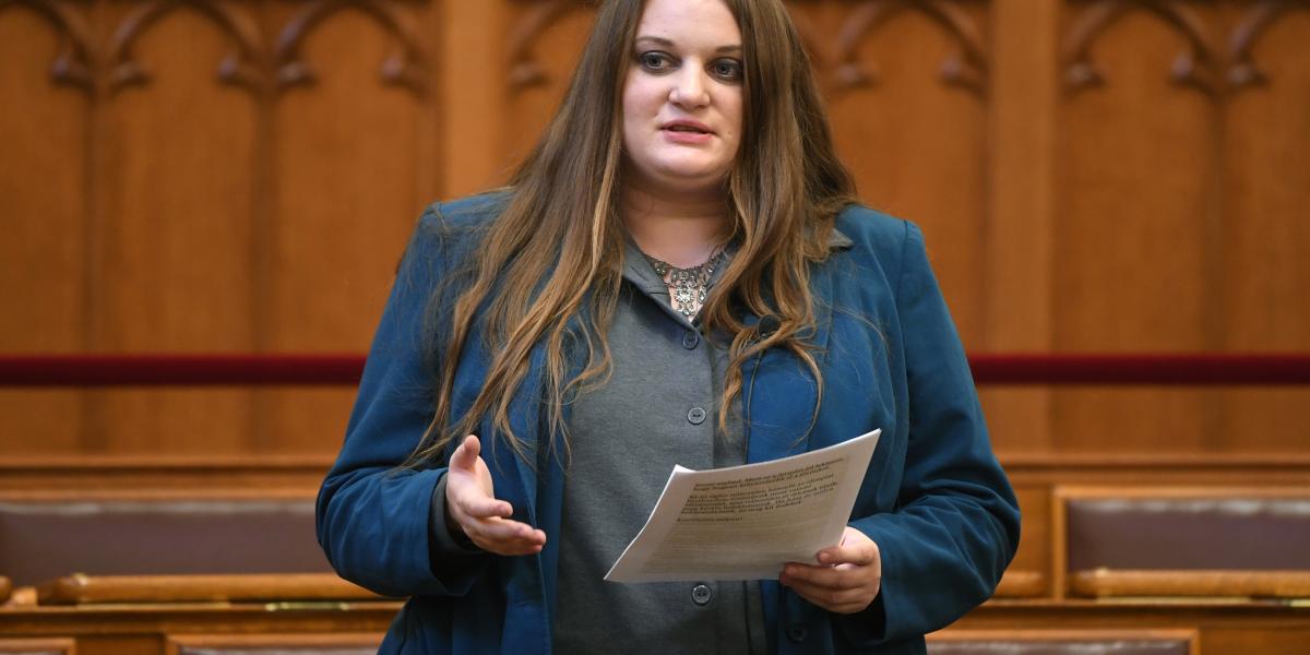 Sebők Éva - Korábbi felvétel 