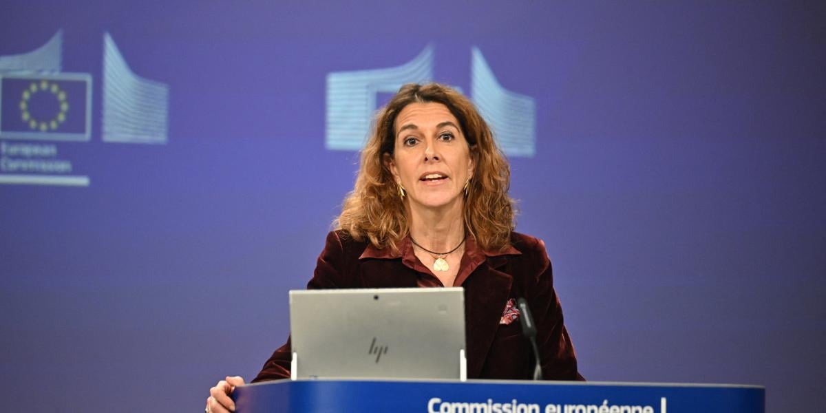 Paula Pinho - Korábbi felvétel 