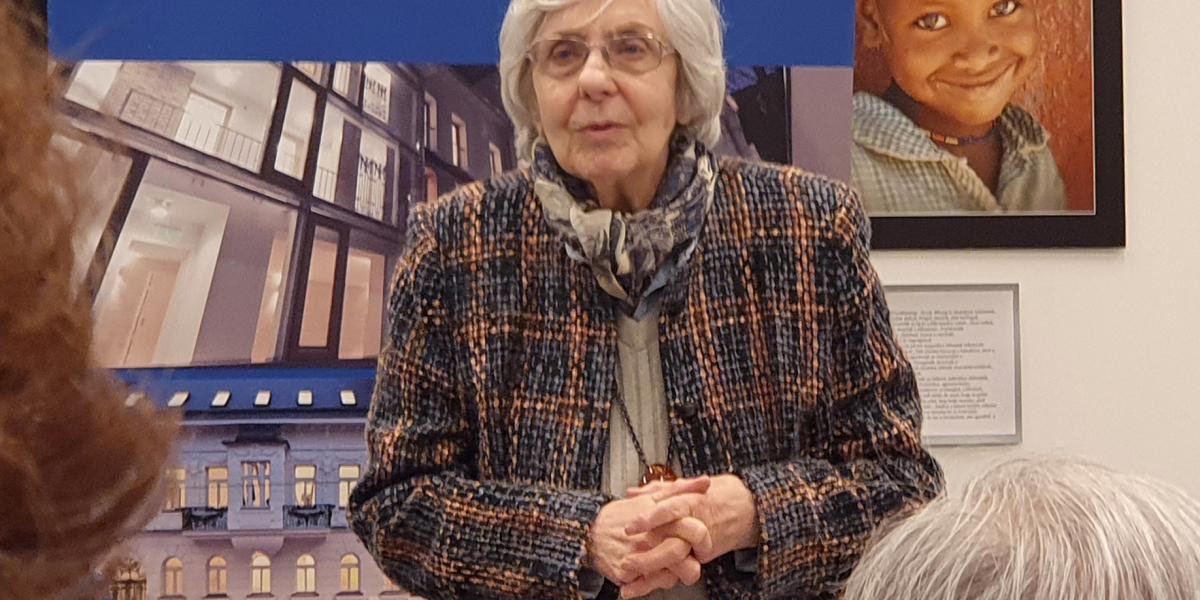 A kilencvenéves Szentgyörgyi Zsuzsa mérnök lévén ízig-vérig műszaki ember, de olyan széles kulturális kitekintéssel, világlátással rendelkezik, ami csak a legjobbakra jellemző