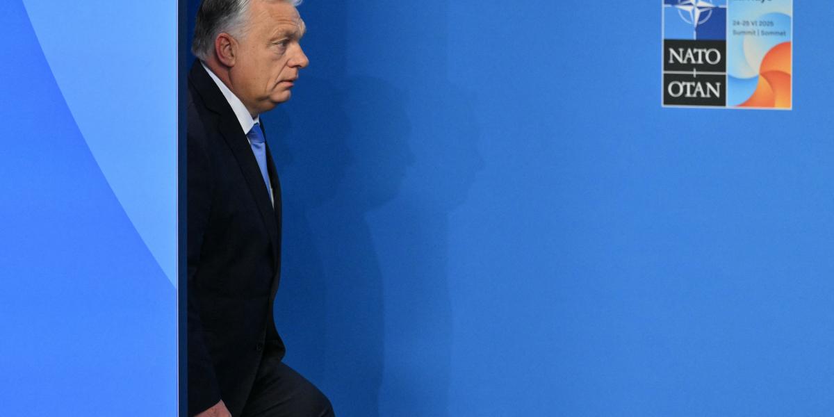 Orbán Viktor a hágai NATO-ülés előtt június 25-én 