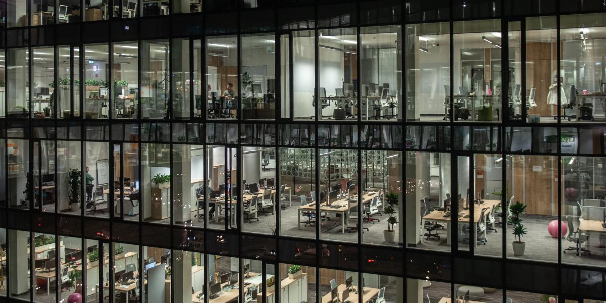 Egyre kevesebb iroda épül, de nem is keresik az új helyeket a cégek