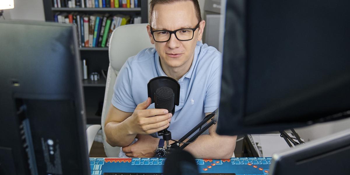 Dr. Meskó Bertalan orvosi jövőkutató nem abban hisz, hogy a jövő feltétlenül jobb lesz, hanem abban, hogy mi magunk is komolyan alakíthatjuk 